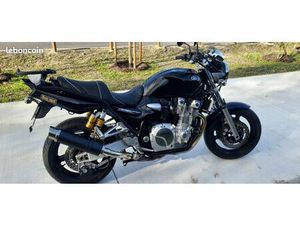 YAMAHA XJR 1300