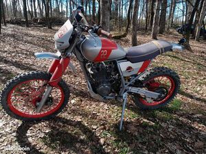 SUZUKI 350 DR