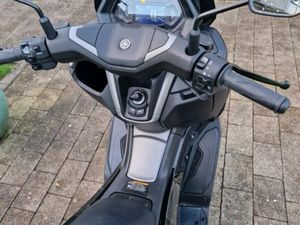 YAMAHA NMAX 125