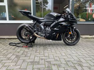 YAMAHA YZF-R7