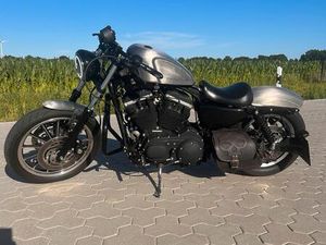HARLEY DAVIDSON SPORTSTER 883R BOBBER CUSTOM