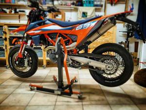 KTM 690 SMC R MOTARD ARANCIONE