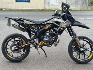 MOTO 50 CC DERBI SENDA DRX