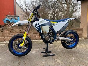 HUSQVARNA FE450 SUPERMOTO