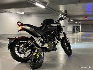 HUSQVARNA SVARTPILEN 125 CC