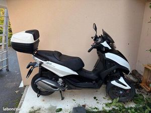 SCOOTER PIAGGIO MP3 300 CM³