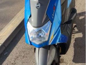 URGENT VENDS SCOOTER