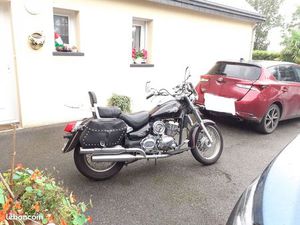 MOTO DAELIM 125 DAYSTAR AVEC BULLE, SISSY BARRE ET SACOCHES