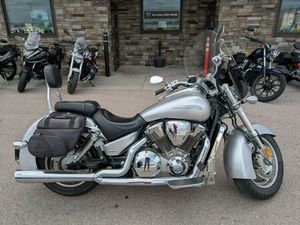 2005 HONDA VTX™ 1800N