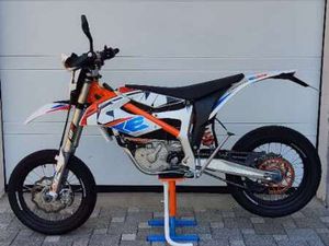SUPERMOTO