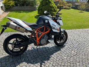 KTM SUPER DUKE R