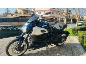 VENDO DUCATI DIAVEL 1200 (2014 - 16) USATA A GUIDONIA MONTECELIO (CODICE 9905487) - MOTO.IT