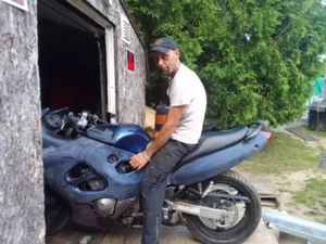 PROJECT 2000 SUZUKI KATANA GSX 750