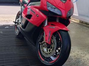 HONDA CBR1000RR 2004 SILVA