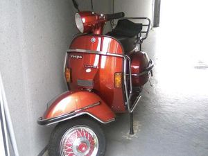 SEHR GEFLEGTE VESPA