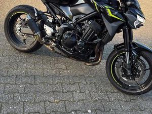KAWASAKI Z900