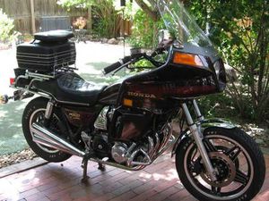 1982 HONDA CB900 CUSTOM (CB900C)