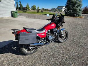 1982 HONDA 750SABRE V4