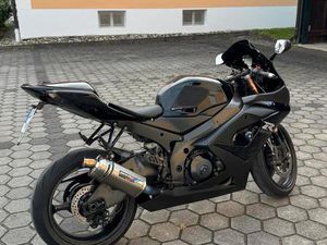 SUZUKI GSXR 1000 K5 YOSHIMURA BLACK EDITION
