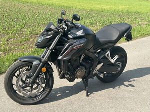 HONDA CB650F, JG 2017. TOP ZUSTAND, WENIG KILOMETER!