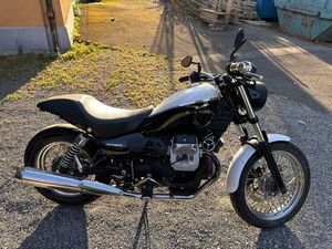 MOTO GUZZI NEVADA 750