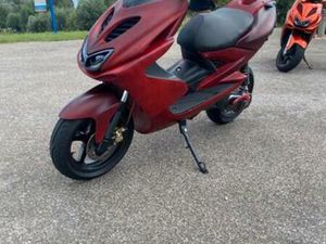 AEROX UIT 1999 RUILEN VOOR ZIP — SCOOTERS | YAMAHA — MARKTPLAATS