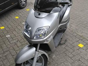 YAMAHA VERSITY 300 HONDA SH