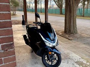 HONDA PCX 125 DX MODELL 25 WIE NEU