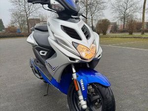YAMAHA AEROX 2014 SPECIAL EDITION WEIß-BLAU 8000KM