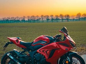 HONDA CBR 650R BJ.2023