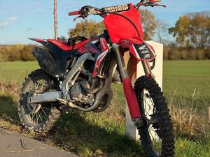 HONDA CRF 250 BIS ZUM 30.12 3400€