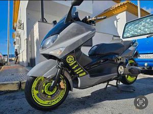 YAMAHA - TMAX