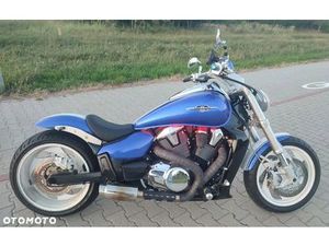 SUZUKI BOULEVARD