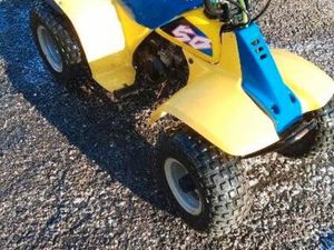 QUAD SUZUKI LT50