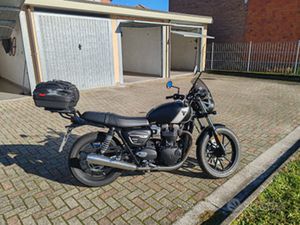 TRIUMPH SPEED TWIN 900. 2024. KM 3500