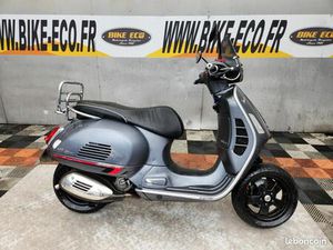 VESPA 300 GTS (REF 63790)