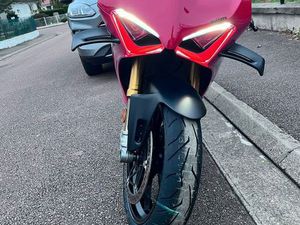 DUCATI PANIGALE V4 S AKRAPOVIC