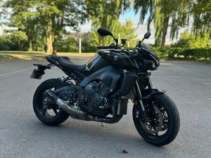 YAMAHA MT-10
