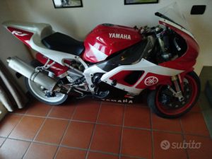 YAMAHA R1 99