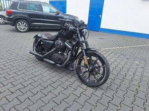 HARLEY-DAVIDSON SPORTSTAR IRON 883