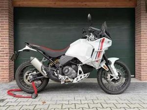 DUCATI DESERT X - 4 DKM VEEL OPTIES ALLE RECALLS UITGEVOERD — MOTOREN | DUCATI — MARKTPLAATS