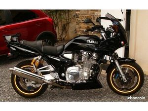 YAMAHA XJR 1300