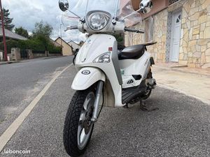 À VENDRE - SCOOTERS PIAGGIO LIBERTY 50 CC - LOT POSSIBLE