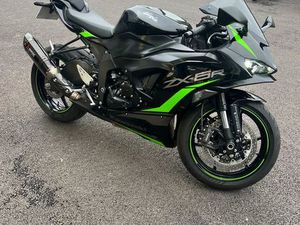 KAWASAKI ZX6R