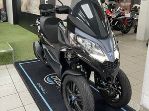 PIAGGIO MP3 300 HPE – 4999 € – 2329 KM – FINANCEMENT POSSIBLE 36X 139EUROS !