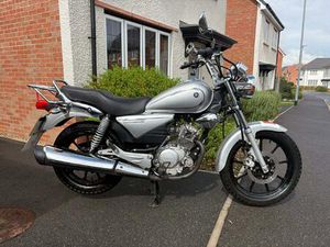 YAMAHA YBR125 CUSTOM CRUISER PETROL MANUAL (11 PS) 124 CC