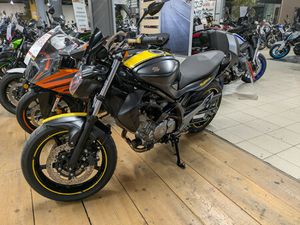 SUZUKI GLADIUS 650 A2*