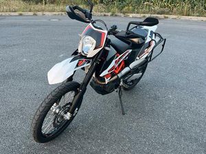 KTM 690 ENDURO R MIT ZUBEHÖR