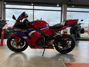 HONDA CBR600 RR