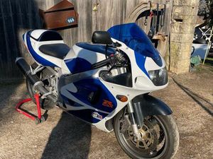 SUZUKI 750 GSXR SRAD